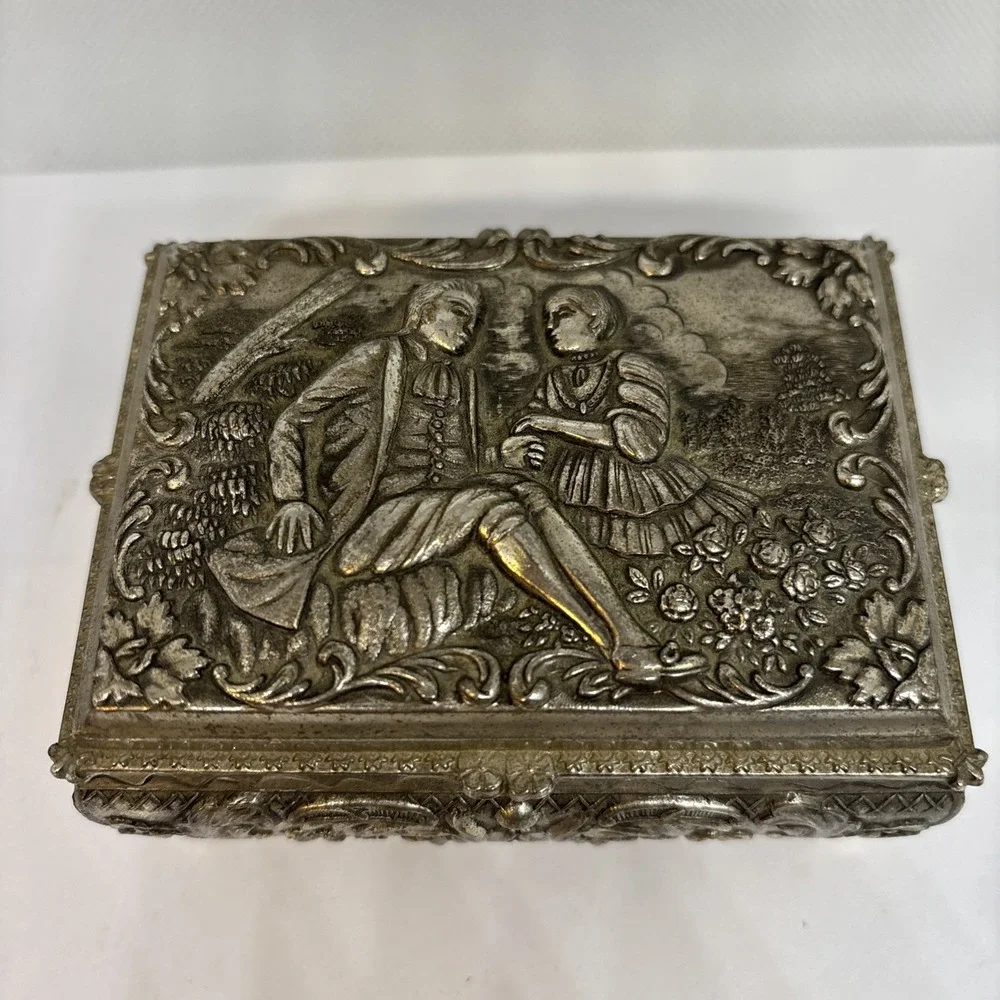 Vintage Metal Red Felt Lined Trinket/Jewelry Box